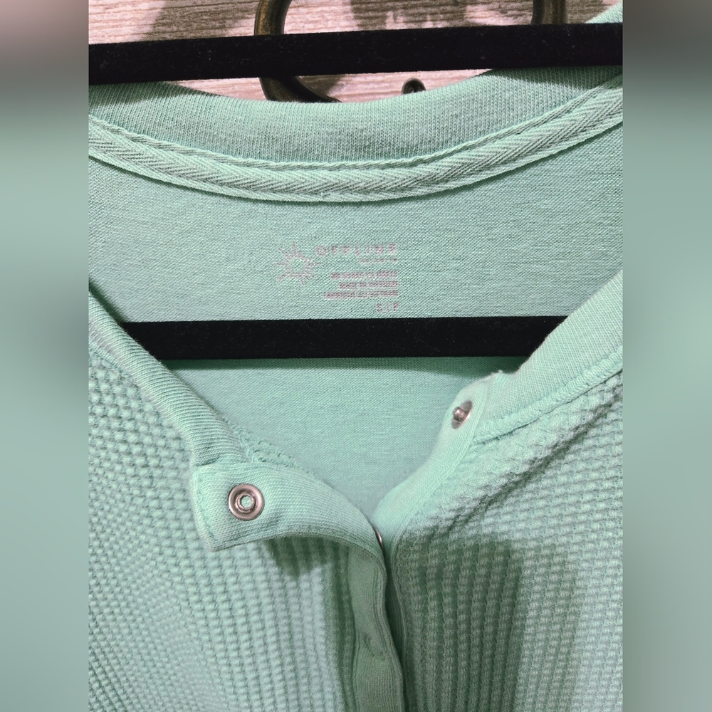 OFFLINE By Aerie Wow! Waffle Henley T-Shirt Retro Jade Color Women’s Mint Top - Picture 7 of 9